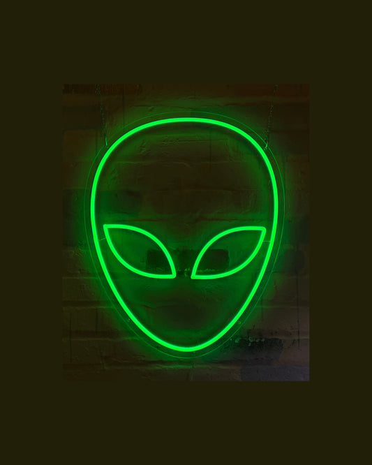 Louez notre enseigne néon tête d'extraterrestre des années 90